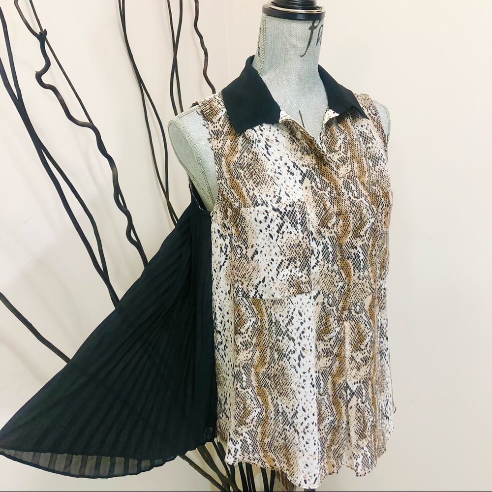 NWT BCBG Snakeskin Flare Long Back Sleeveless Top